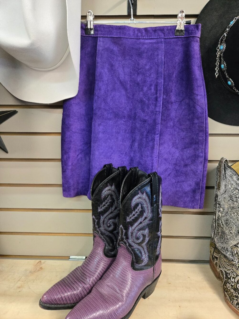 Vintage 1980's Purple lined leather/suede skirt Comet size 3/4
